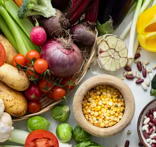 How Organic Food Supports Hormonal Health and Fertility